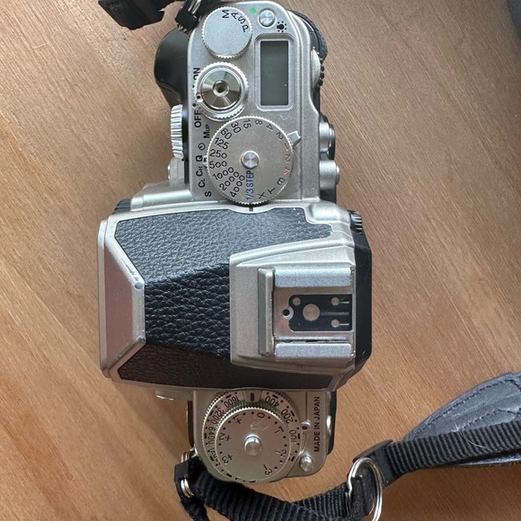 Nikon DF Body Only - Picture 2 of 6